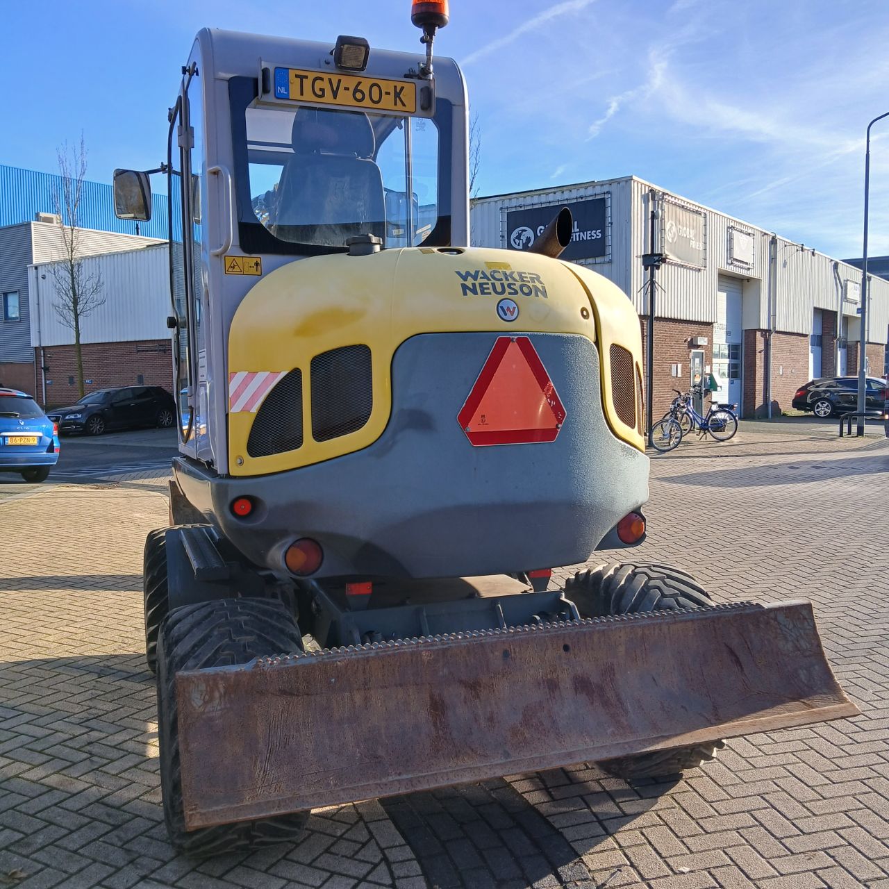 2 X Wacker Neuson 6503 en 1 x Doosan DX55W.