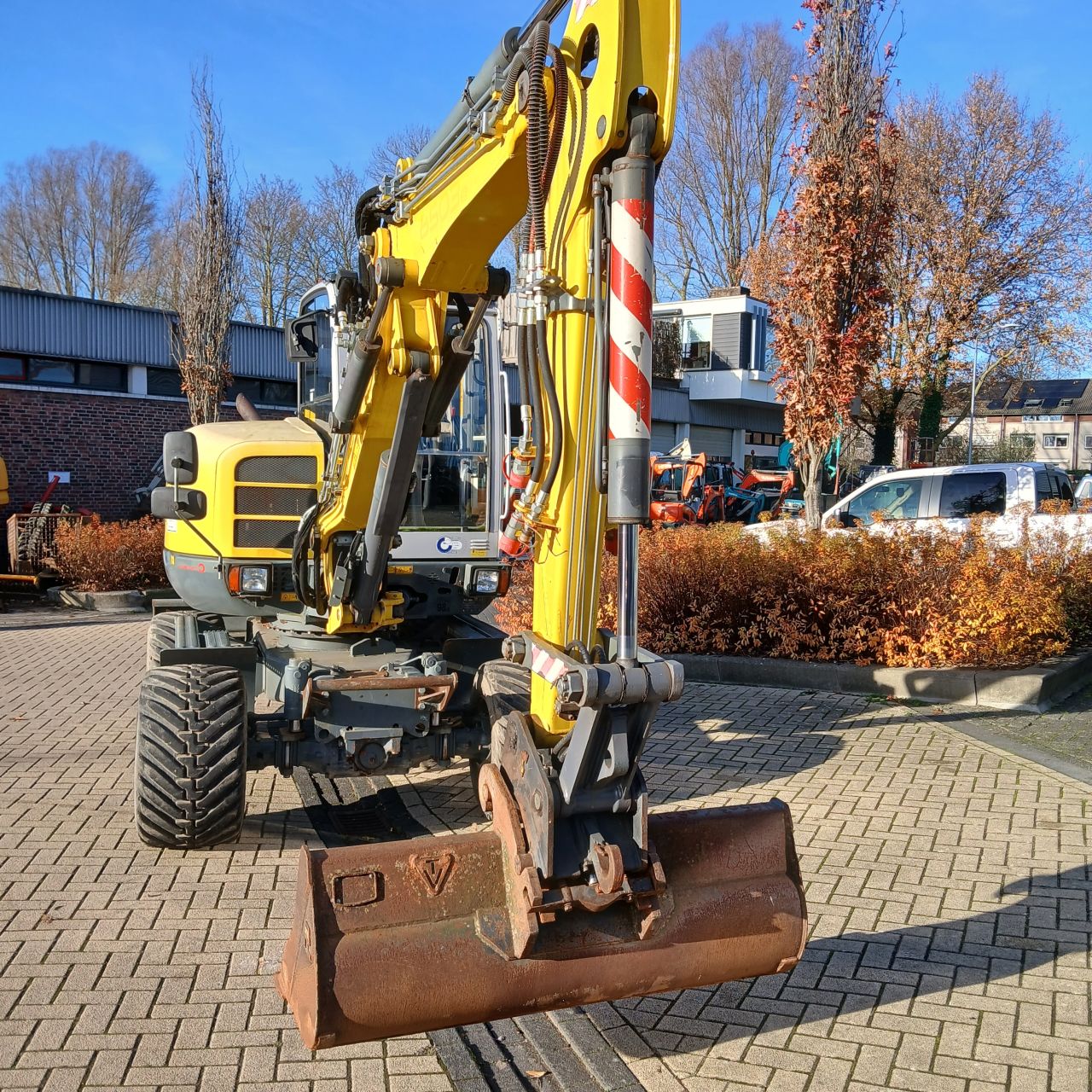 2 X Wacker Neuson 6503 en 1 x Doosan DX55W.