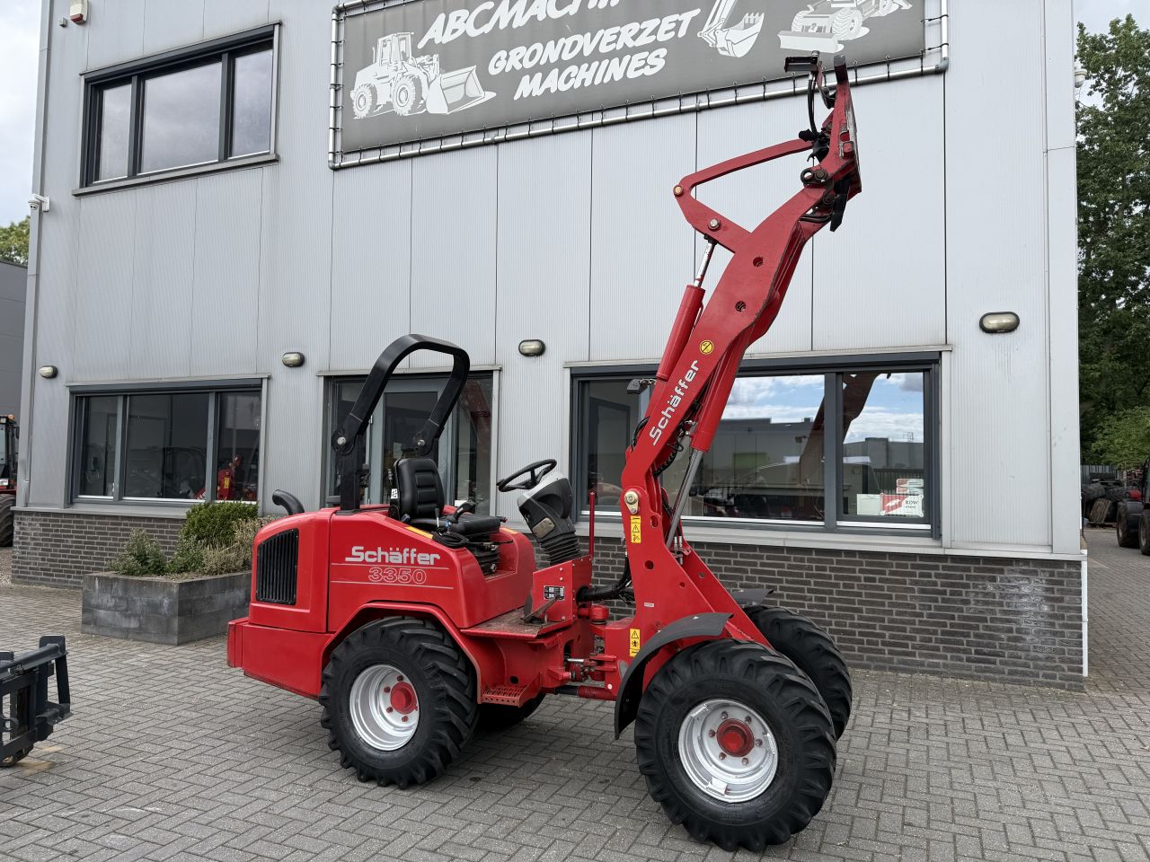 Schaffer 3350 4cil 50pk 2.7T Minishovel Kniklader Weidemann