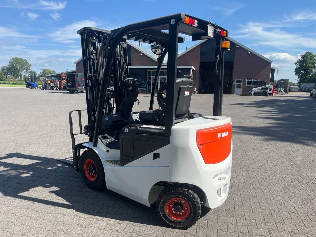 Bobcat B18NS