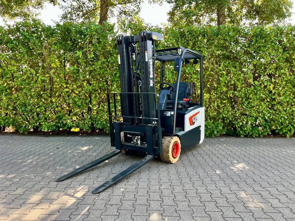 Bobcat B20 T-7 Plus