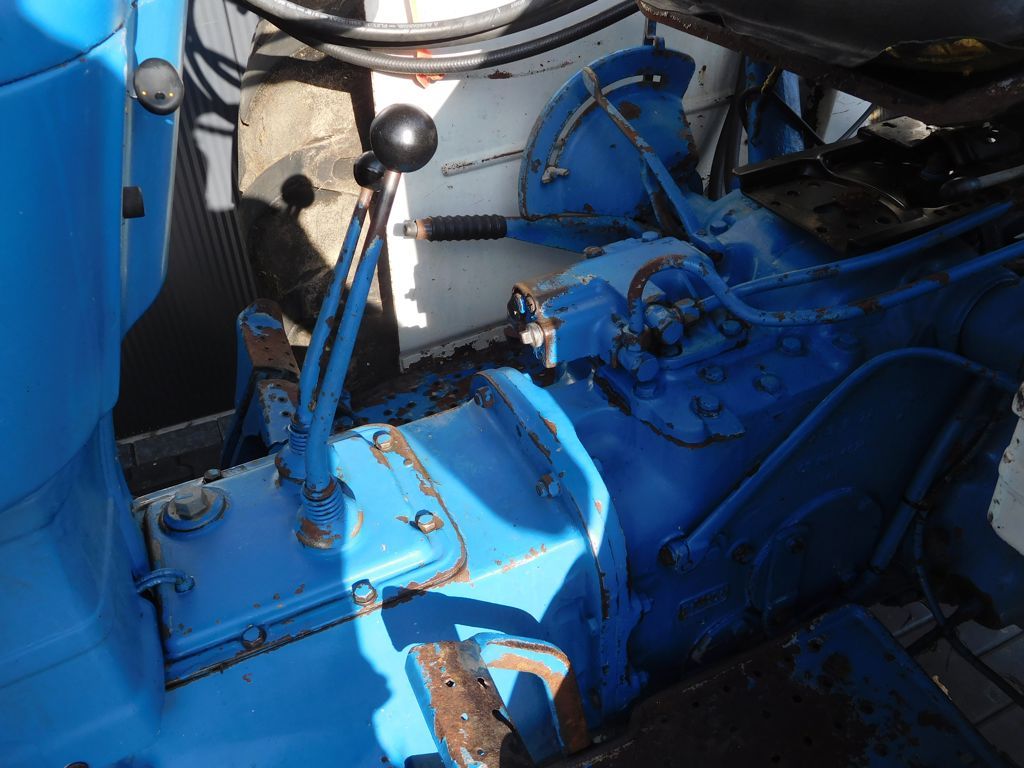 FORD 3055