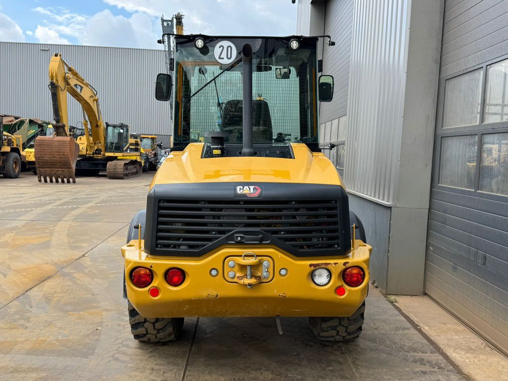 Caterpillar 908M