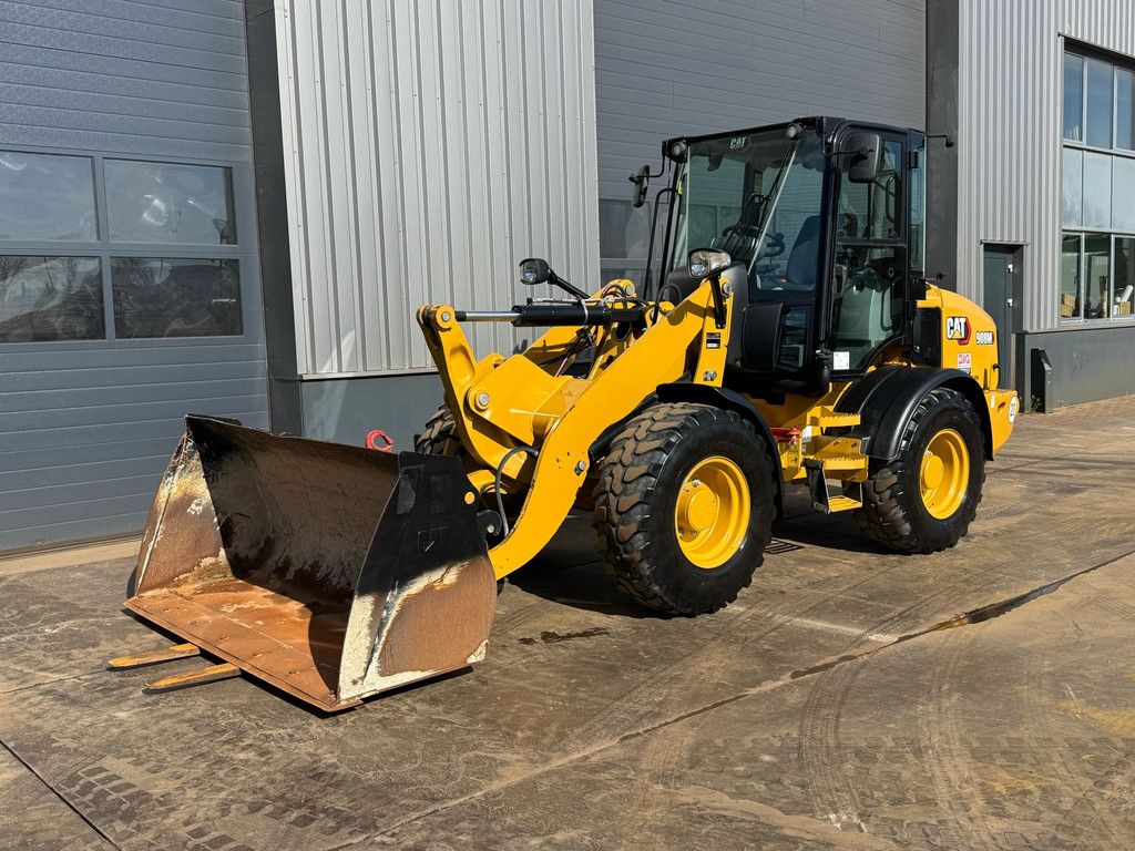 Caterpillar 908M