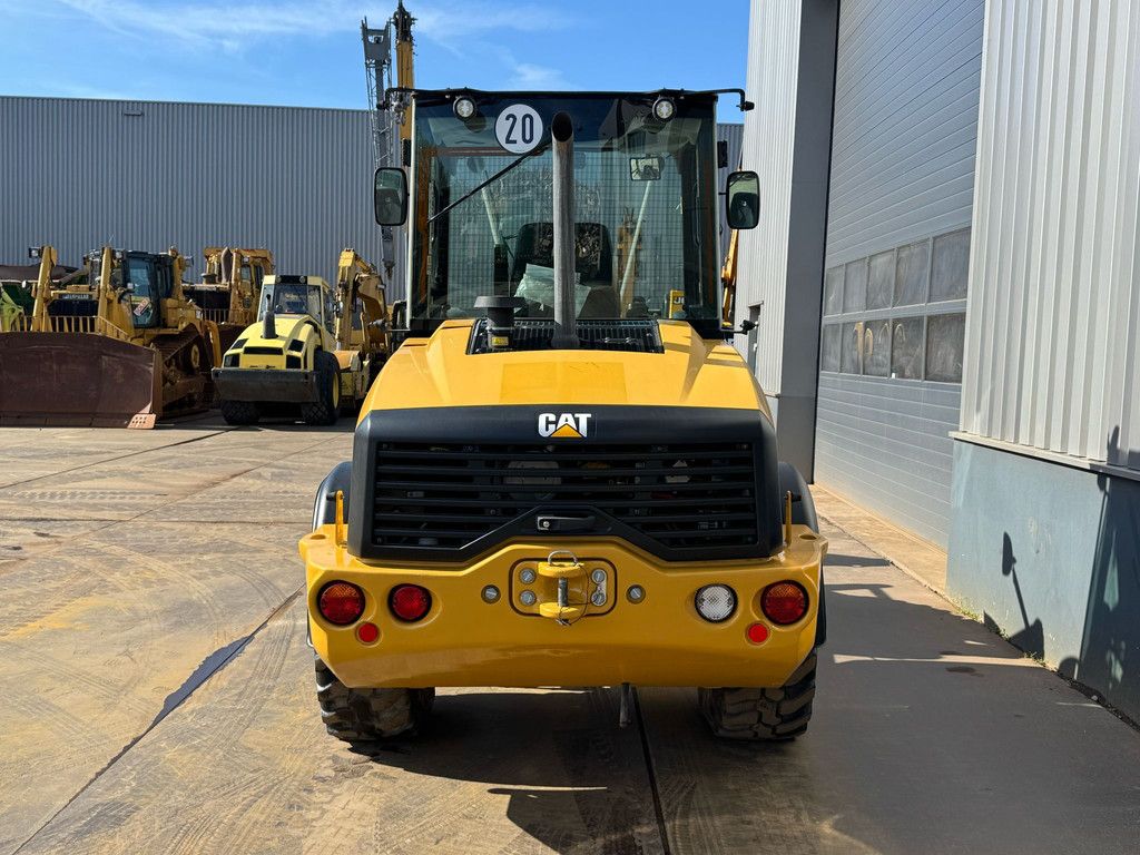Caterpillar 908M