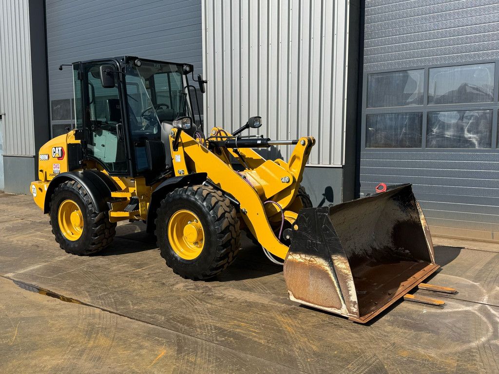 Caterpillar 908M