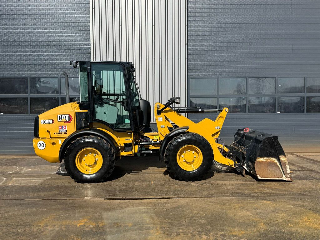 Caterpillar 908M