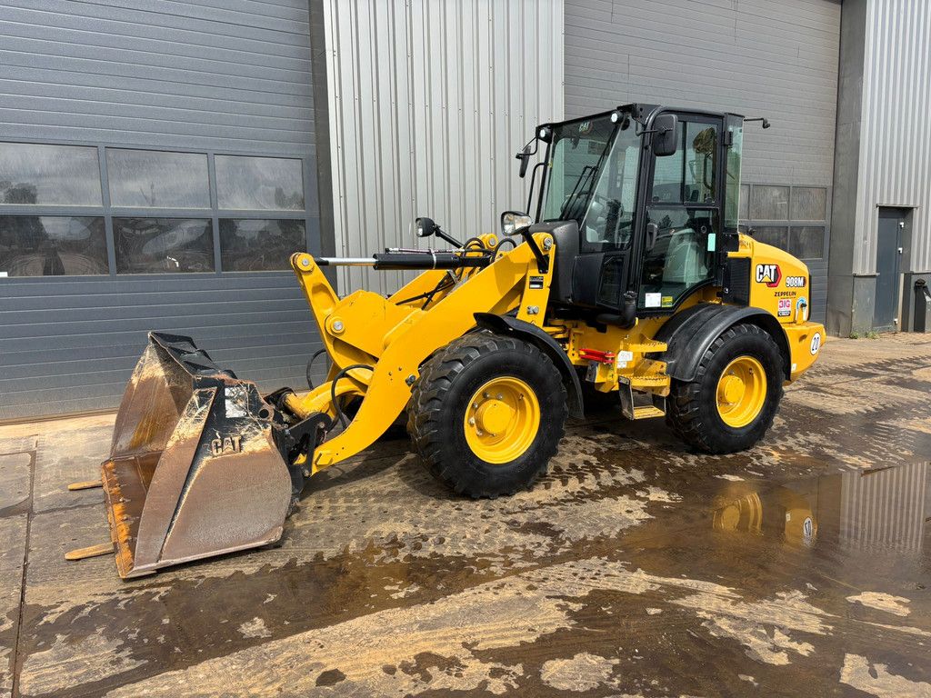 Caterpillar 908M