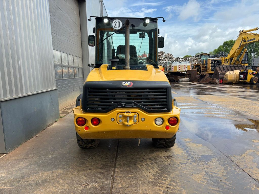 Caterpillar 908M