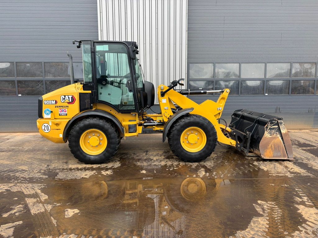 Caterpillar 908M
