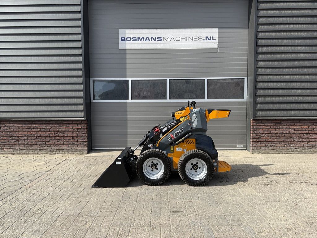 Giant GS900 SKID schranklader / minishovel NIEUW