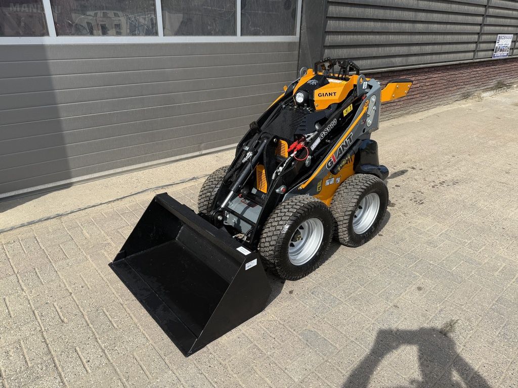Giant GS900 SKID schranklader / minishovel NIEUW