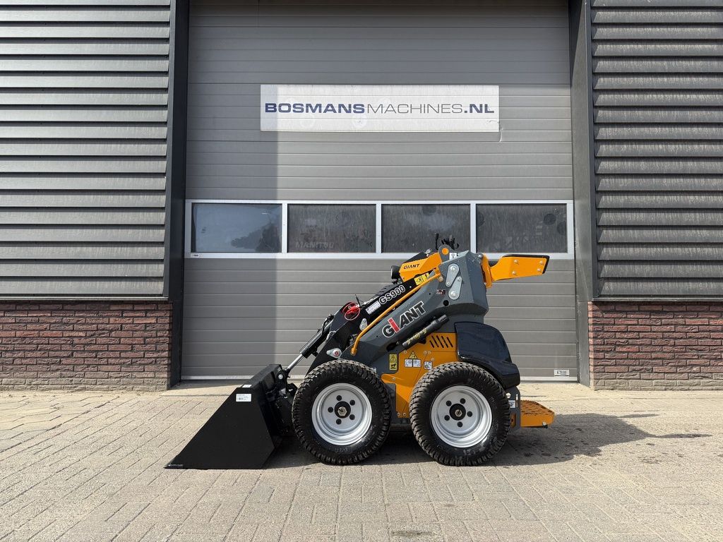 Giant GS900 SKID schranklader / minishovel NIEUW