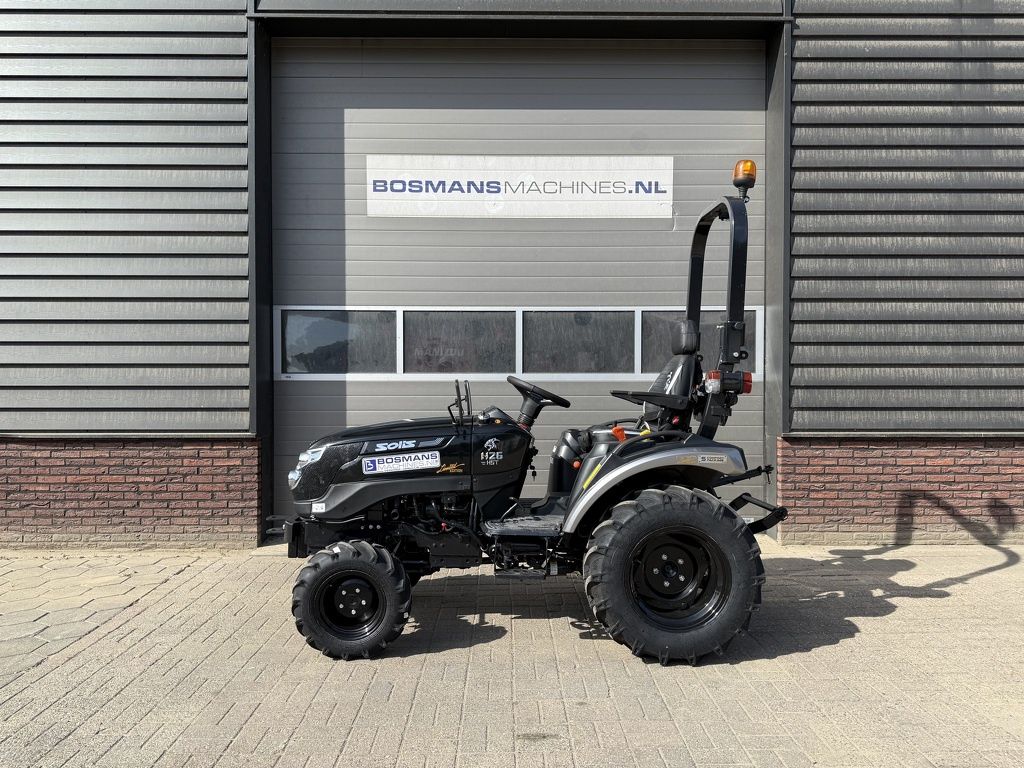 Solis 26 HST minitractor NIEUW black edition / brede agri banden