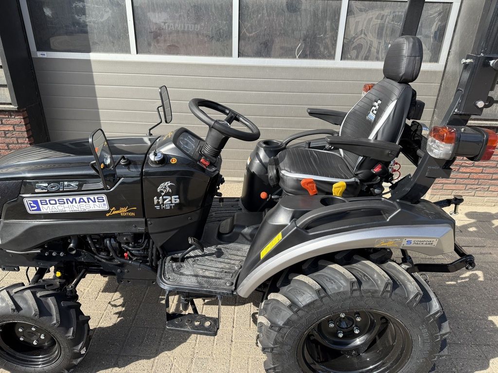 Solis 26 HST minitractor NIEUW black edition / brede agri banden