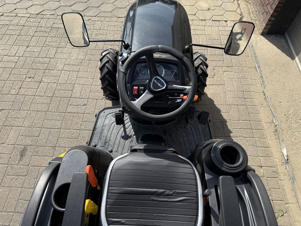 Solis 26 HST minitractor NIEUW black edition / brede agri banden