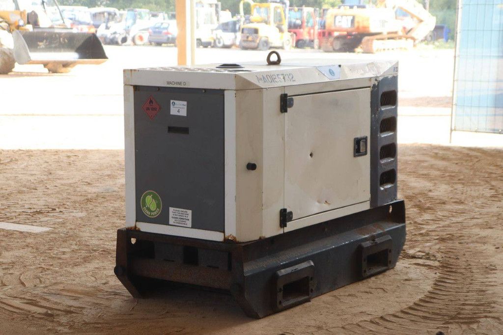 Generator SDMO R22C3 Diesel 22kVA 2011