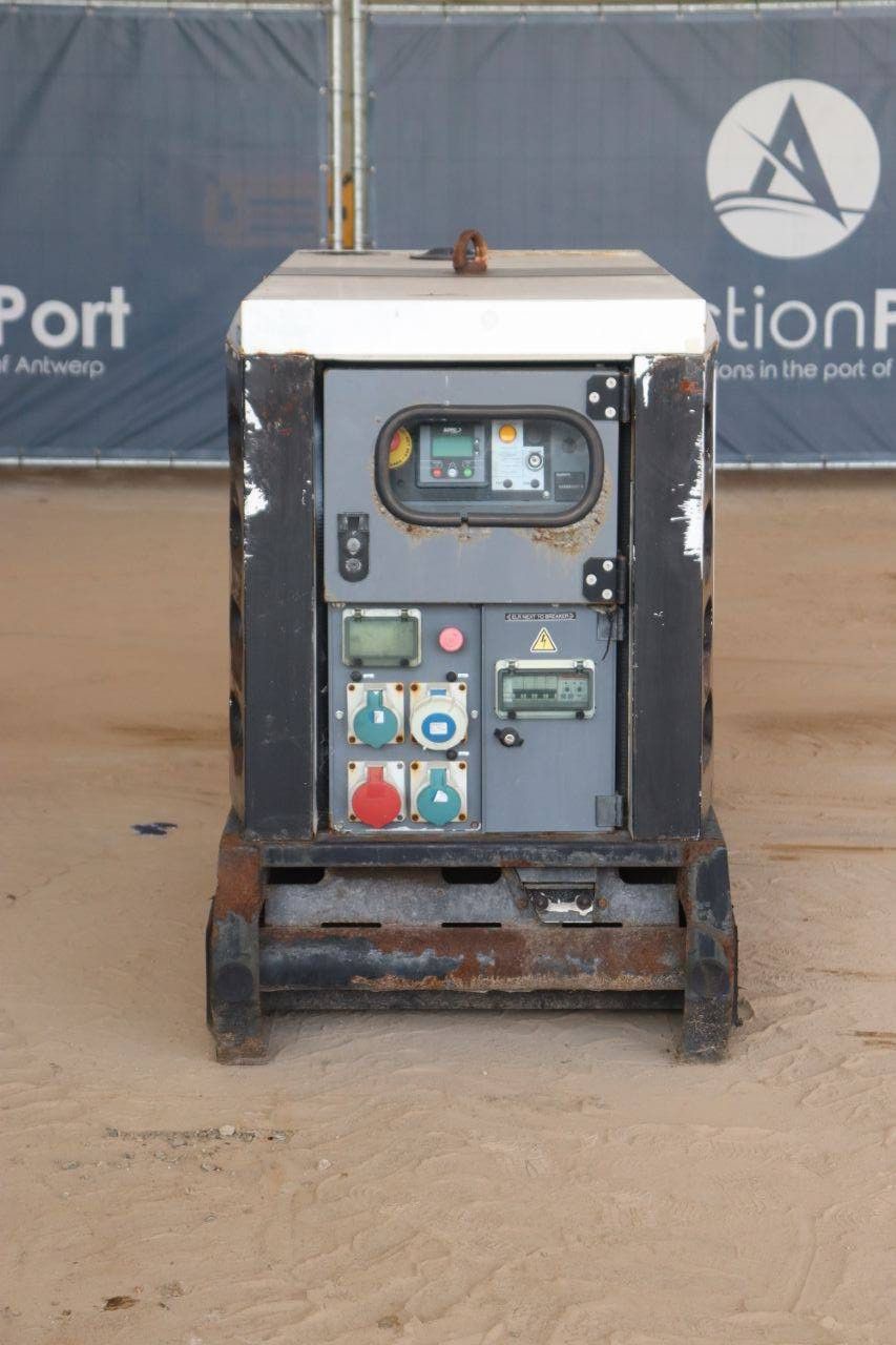 Generator SDMO R22C3 Diesel 22kVA 2011
