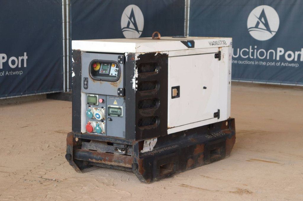 Generator SDMO R22C3 Diesel 22kVA 2011