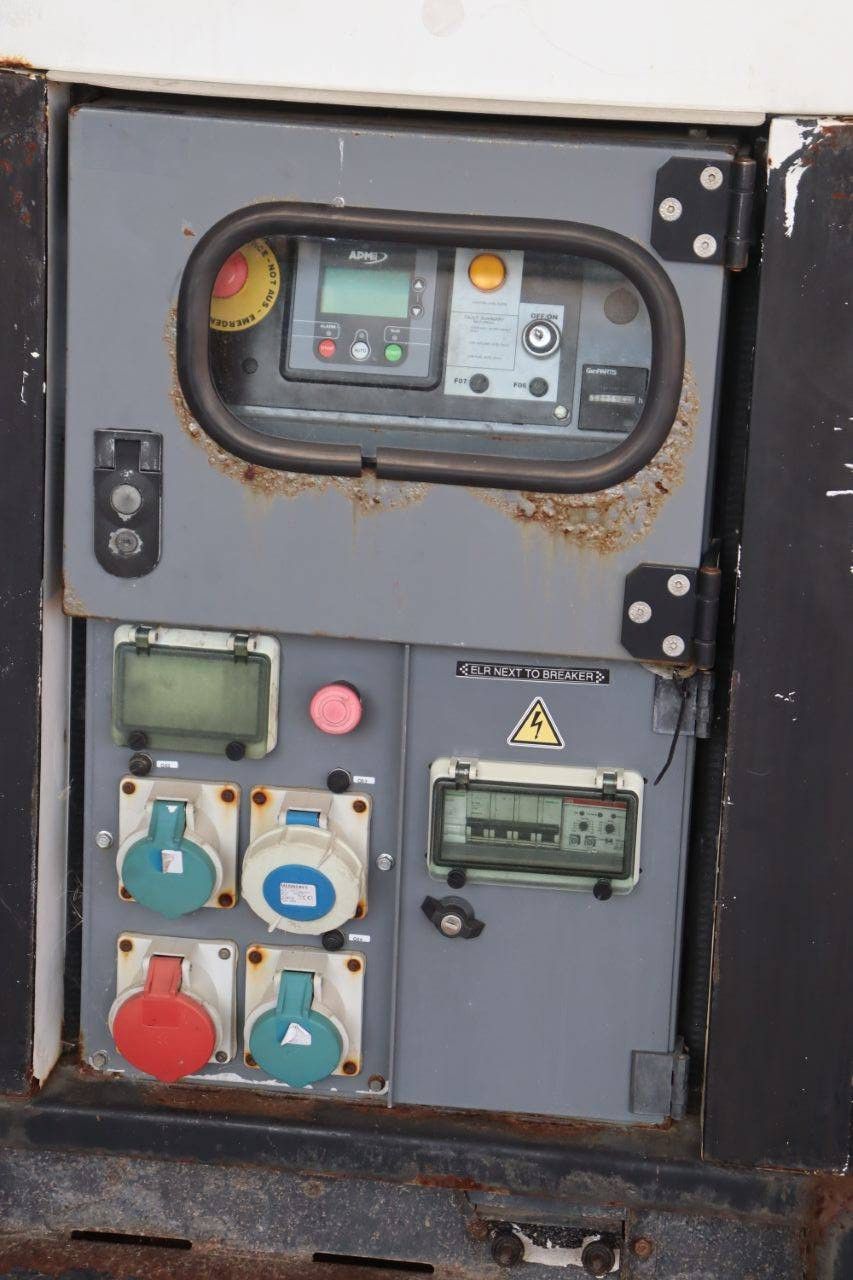Generator SDMO R22C3 Diesel 22kVA 2011
