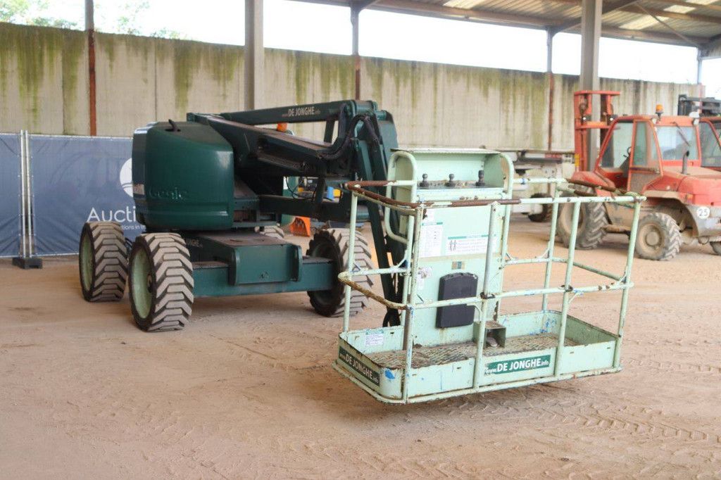 Genie Z-45/25 Diesel 15.94m Articulated Boom Lift 2005