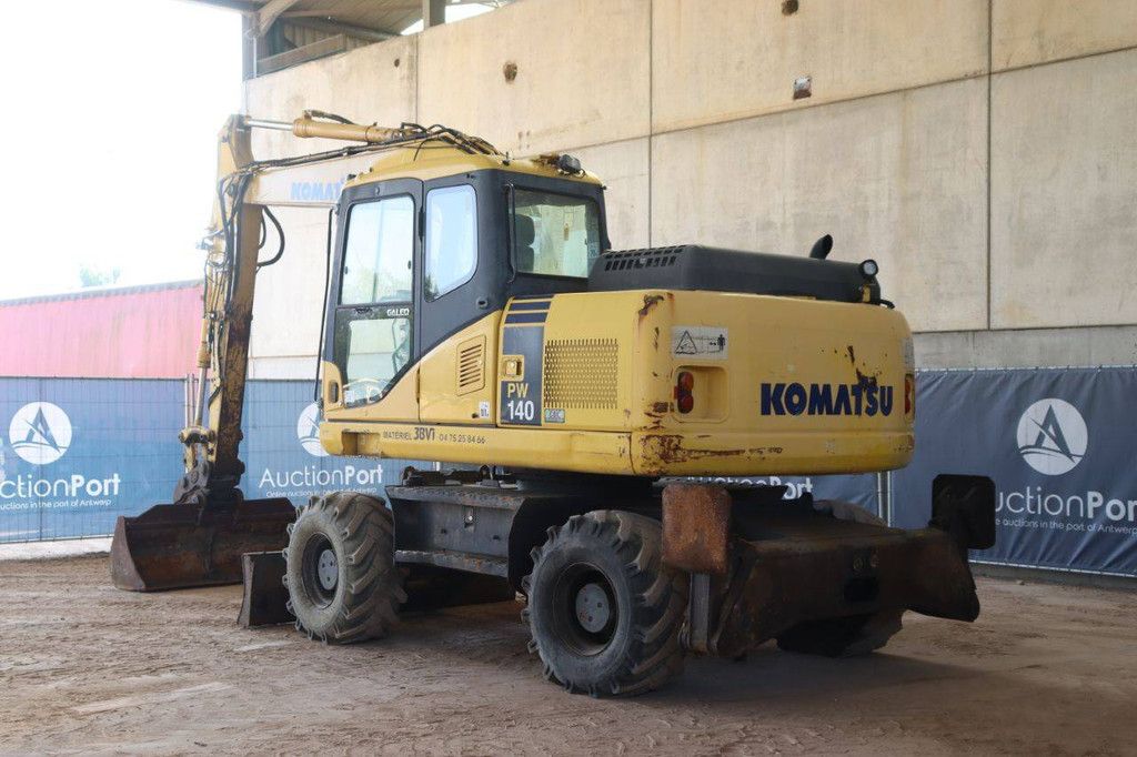 Wheel excavator Komatsu PW140-7 Diesel 32.5kW 2008