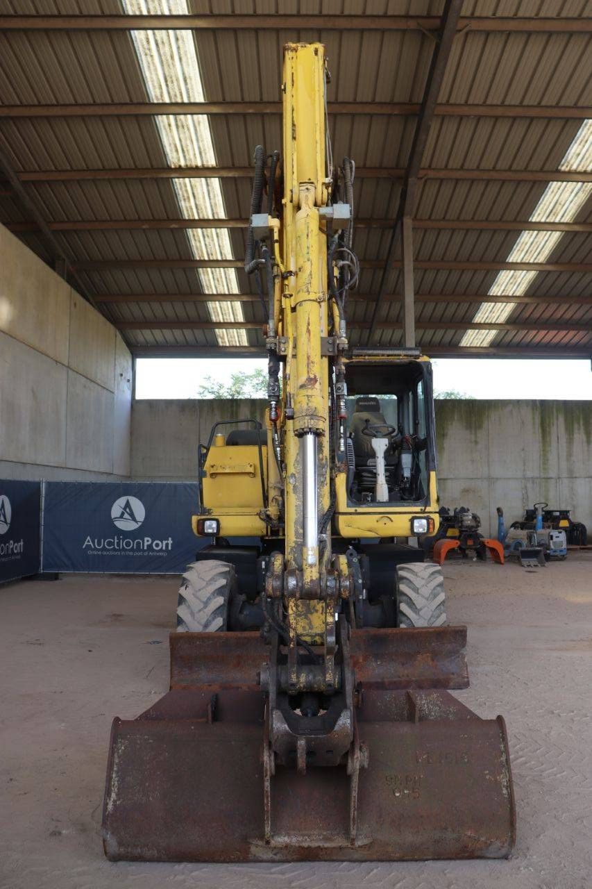 Wheel excavator Komatsu PW140-7 Diesel 32.5kW 2008