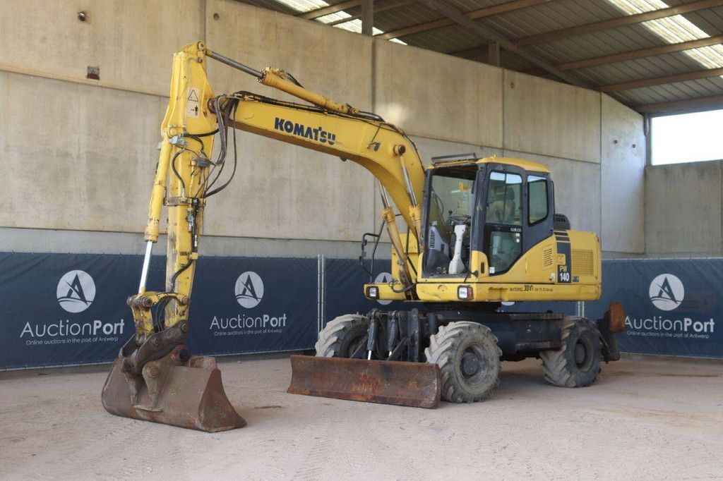 Wheel excavator Komatsu PW140-7 Diesel 32.5kW 2008