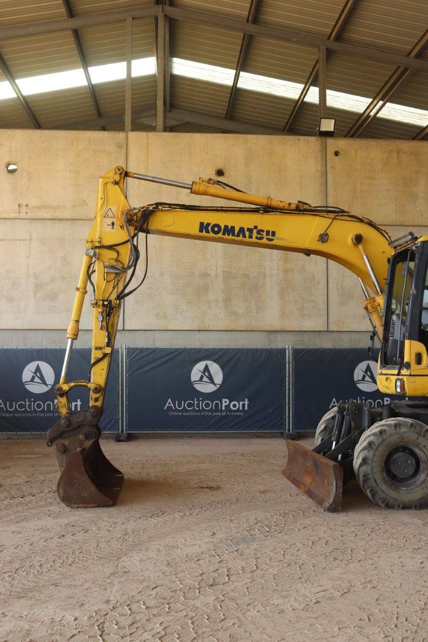 Wheel excavator Komatsu PW140-7 Diesel 32.5kW 2008