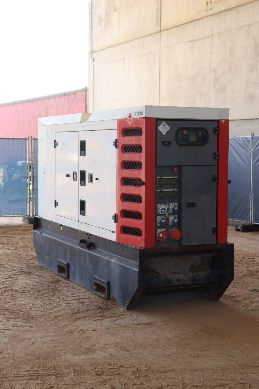 Generator SDMO R220C3 Diesel 220kVA 2011