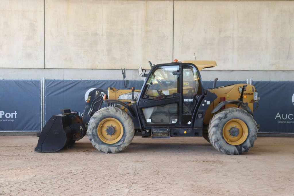 Telehandler Caterpillar TH337C Diesel 3300kg 7.3m 2015