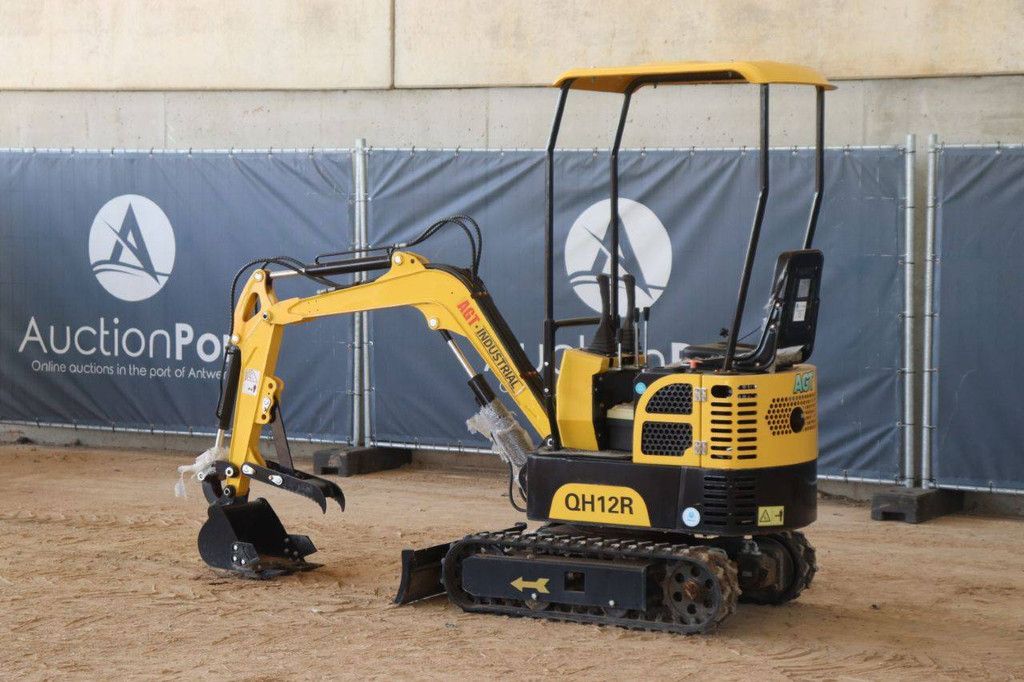 Mini excavator AGT Industrial QH12R Petrol 2024