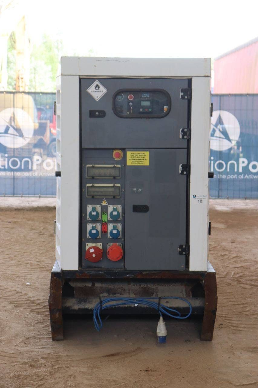 Generator SDMO R110 Diesel 110kVA 2013