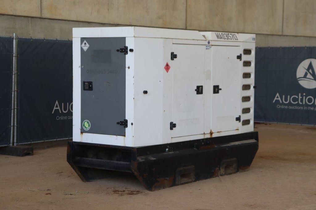 Generator SDMO R110 Diesel 110kVA 2013