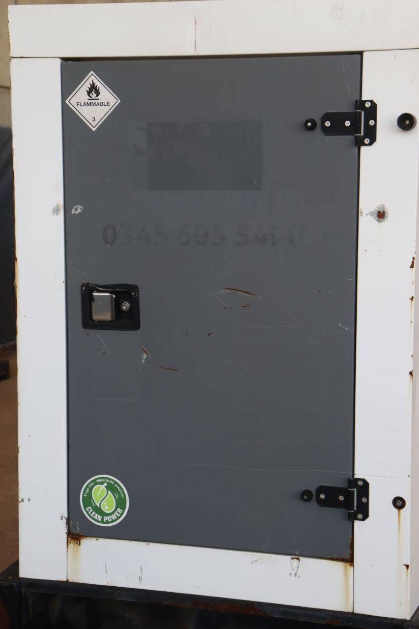 Generator SDMO R110 Diesel 110kVA 2013