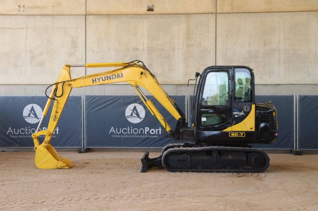 Rupsgraafmachine Hyundai R60-7 Diesel 40kW 2013