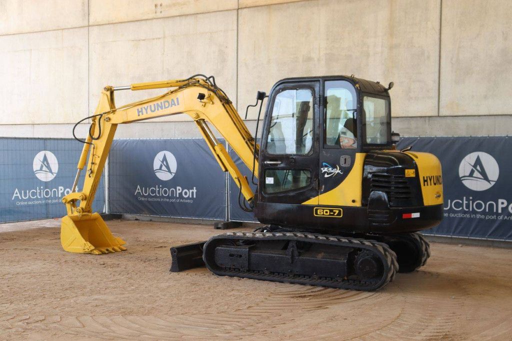Rupsgraafmachine Hyundai R60-7 Diesel 40kW 2013