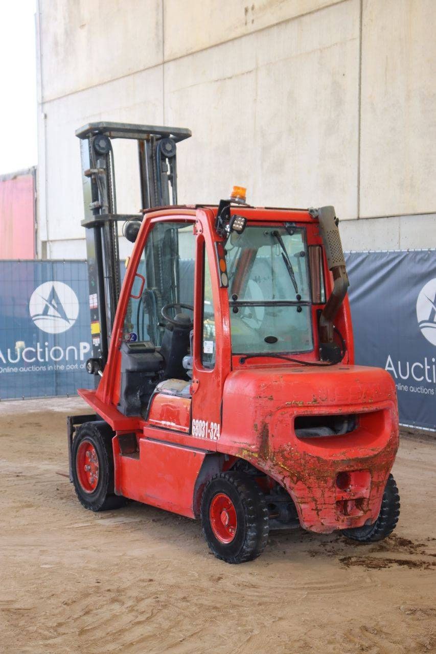 Forklift Nissan UG1D2A30LQ Diesel 3000kg 6m 2012