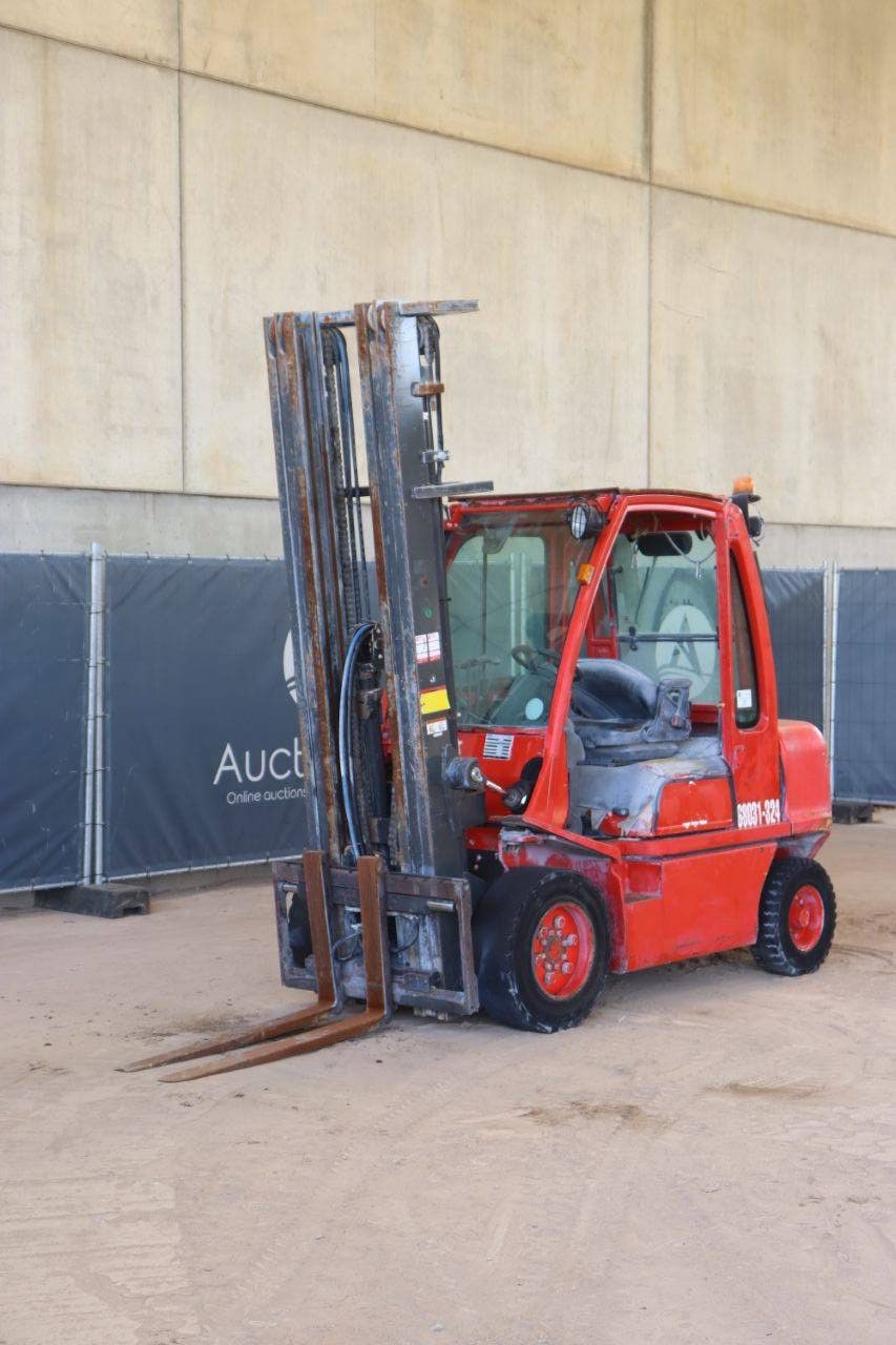 Forklift Nissan UG1D2A30LQ Diesel 3000kg 6m 2012