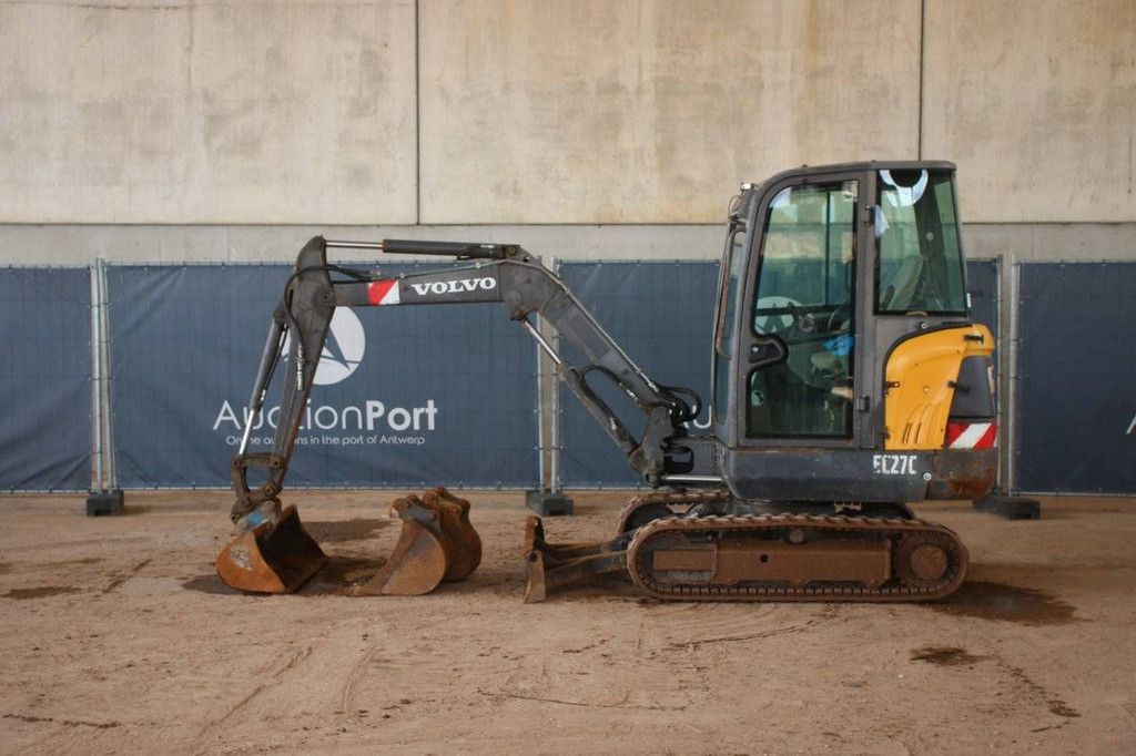 Rupsgraafmachine Volvo EC27C Diesel 2013