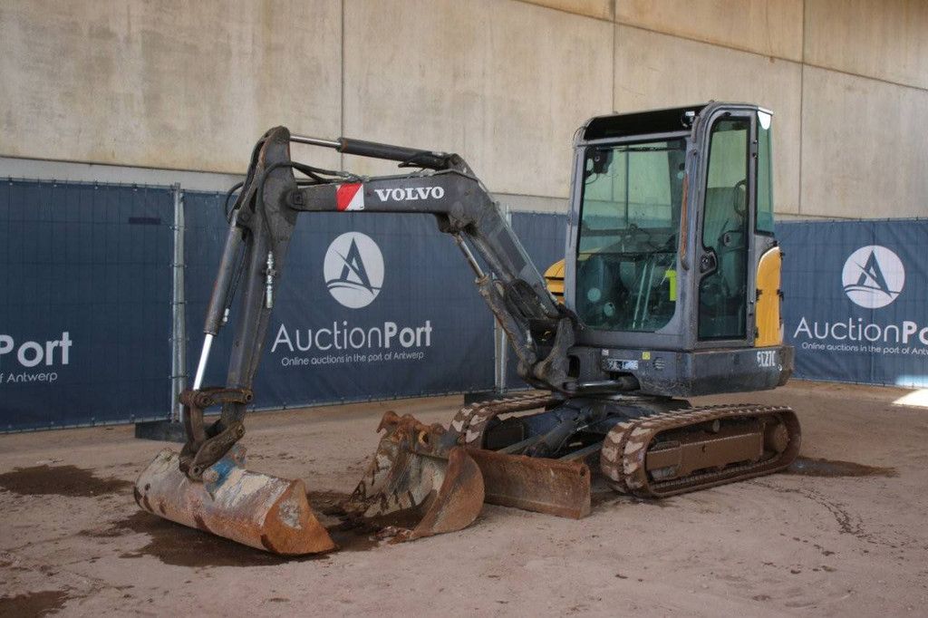 Rupsgraafmachine Volvo EC27C Diesel 2013