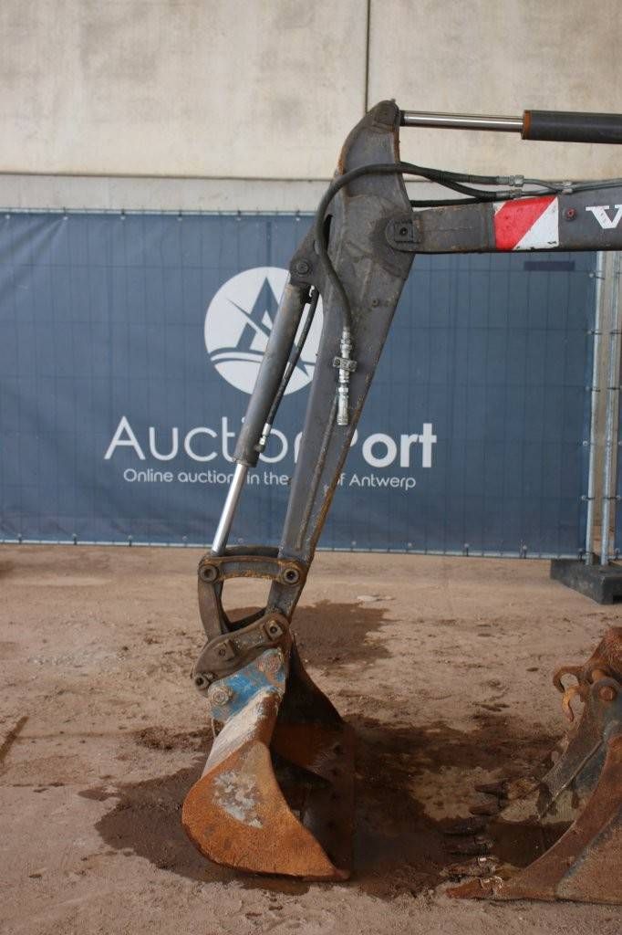 Rupsgraafmachine Volvo EC27C Diesel 2013