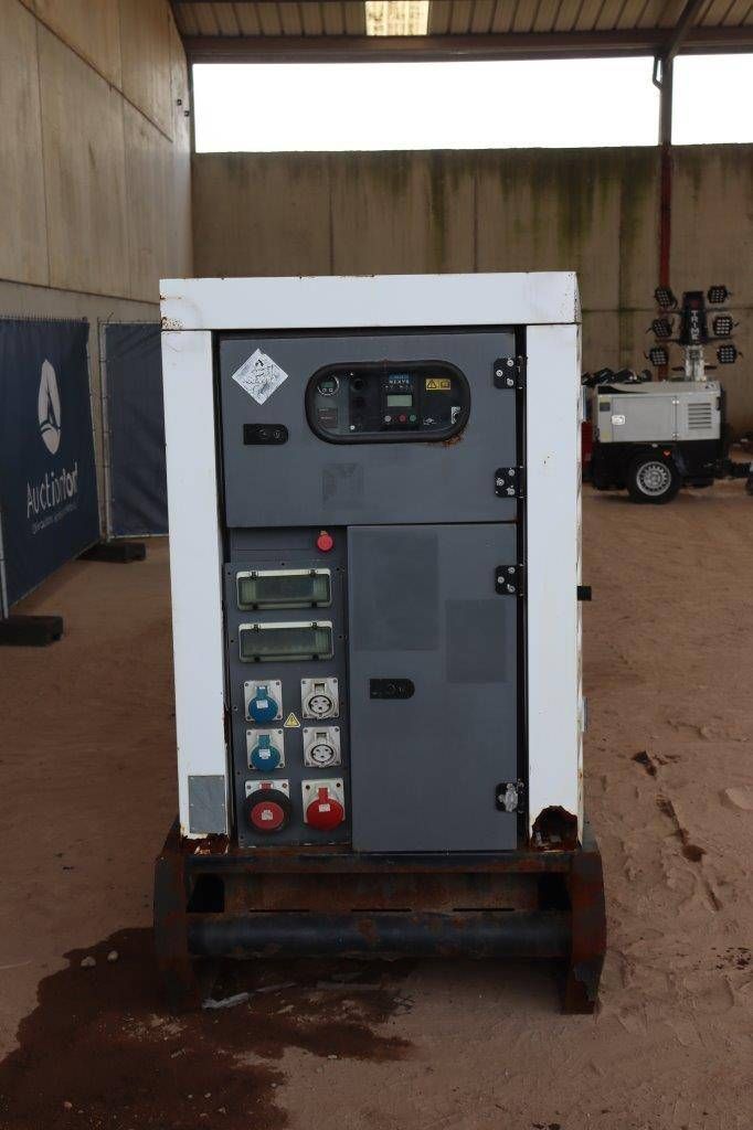 Generator SDMO R90 Diesel