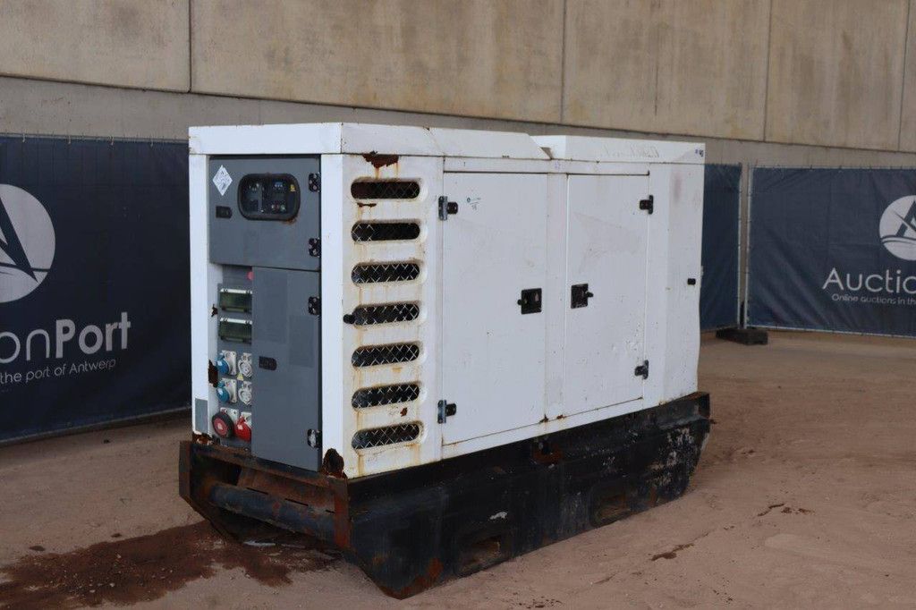 Generator SDMO R90 Diesel