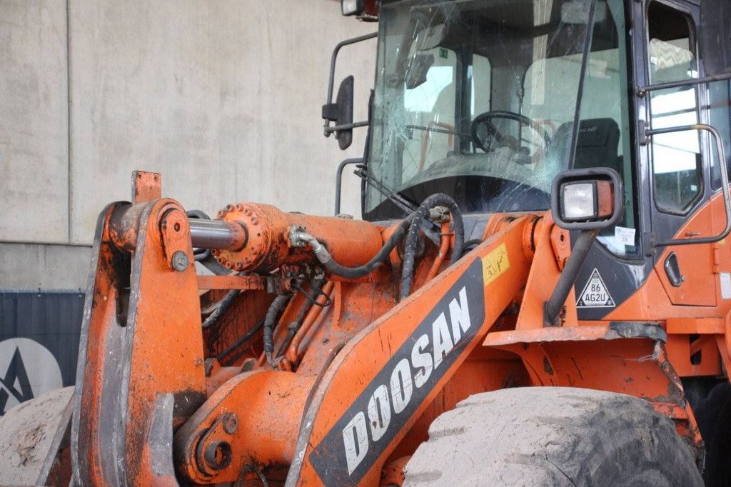 Wheel loader Doosan DL300 Series III Diesel 2014