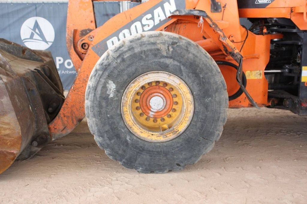 Wheel loader Doosan DL300 Series III Diesel 2014