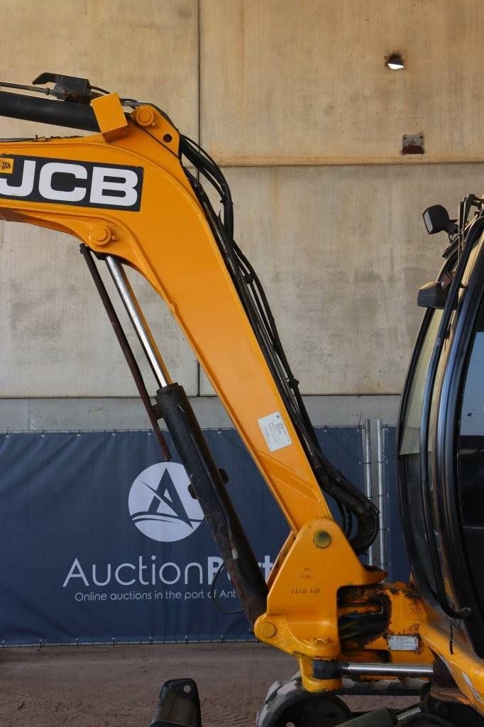 Rupsgraafmachine JCB 8085 Diesel 2013