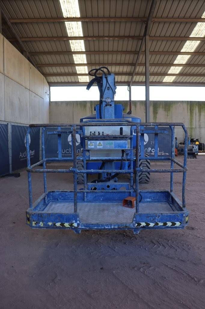 Gelenkteleskoparbeitsbühne Upright AB62RT Diesel 18,9 m 2000