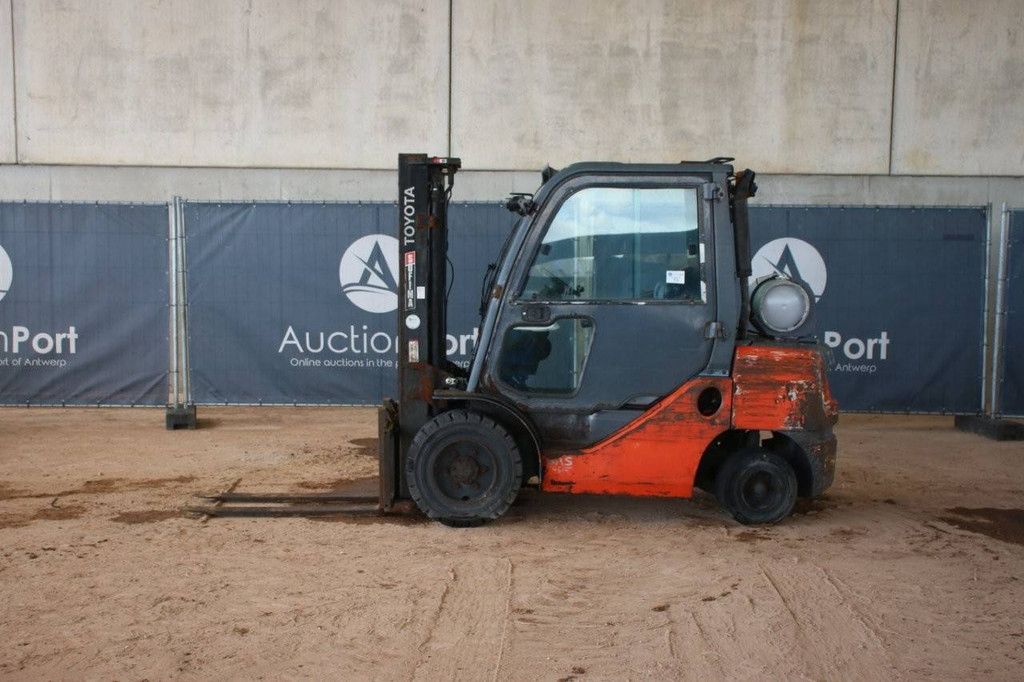 Heftruck Toyota 06686GF30 LPG 3000kg 3.3m 2017