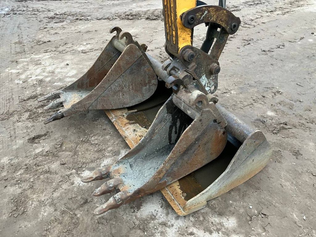 Raupenbagger Hyundai Robex 60CR-9A Diesel 2015